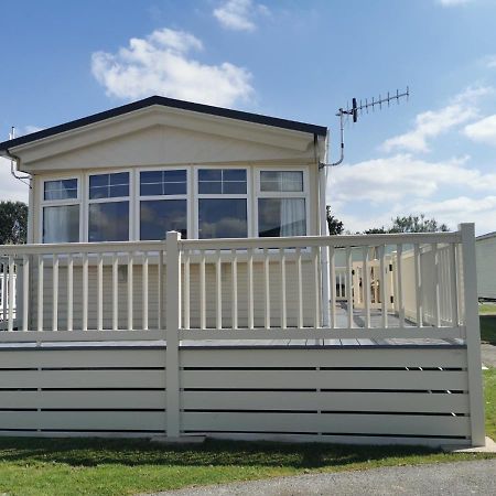 Tranquil 6 Berth Luxury Holiday Home Chichester Exteriör bild
