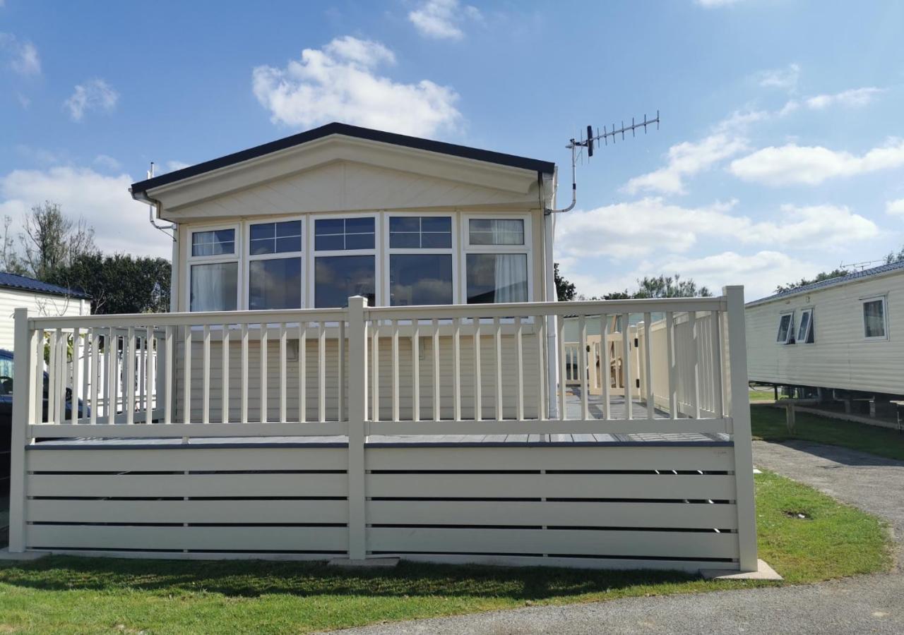 Tranquil 6 Berth Luxury Holiday Home Chichester Exteriör bild