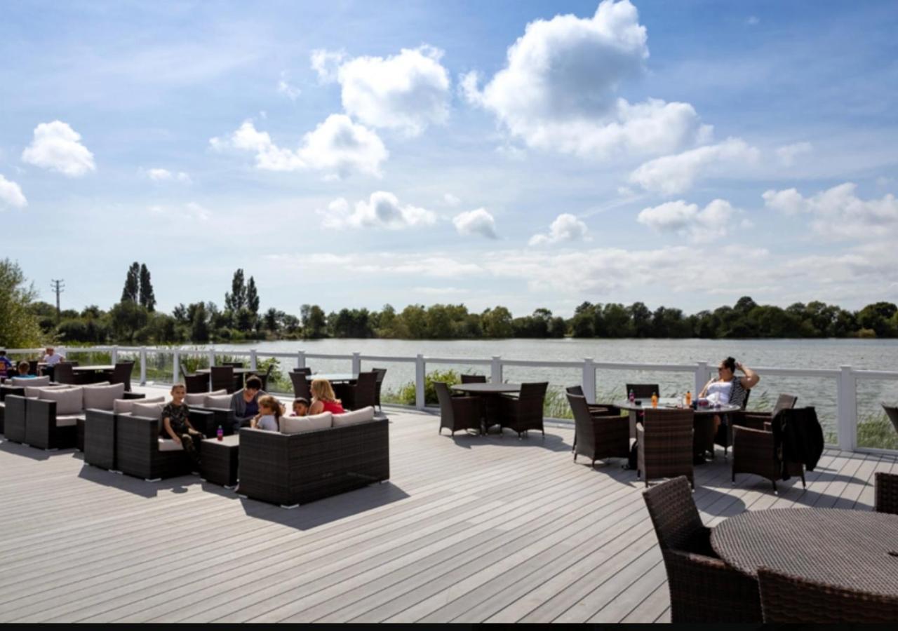 Tranquil 6 Berth Luxury Holiday Home Chichester Exteriör bild