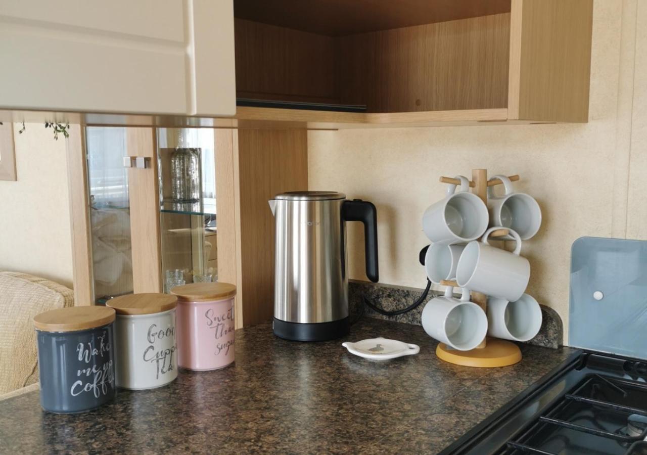 Tranquil 6 Berth Luxury Holiday Home Chichester Exteriör bild