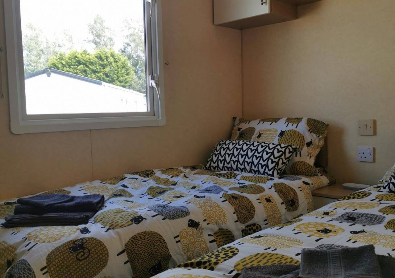 Tranquil 6 Berth Luxury Holiday Home Chichester Exteriör bild